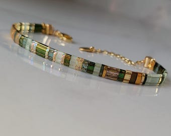 Green & Gold Tila Bead Bracelet – Adjustable Flat Bead Bracelet for Women