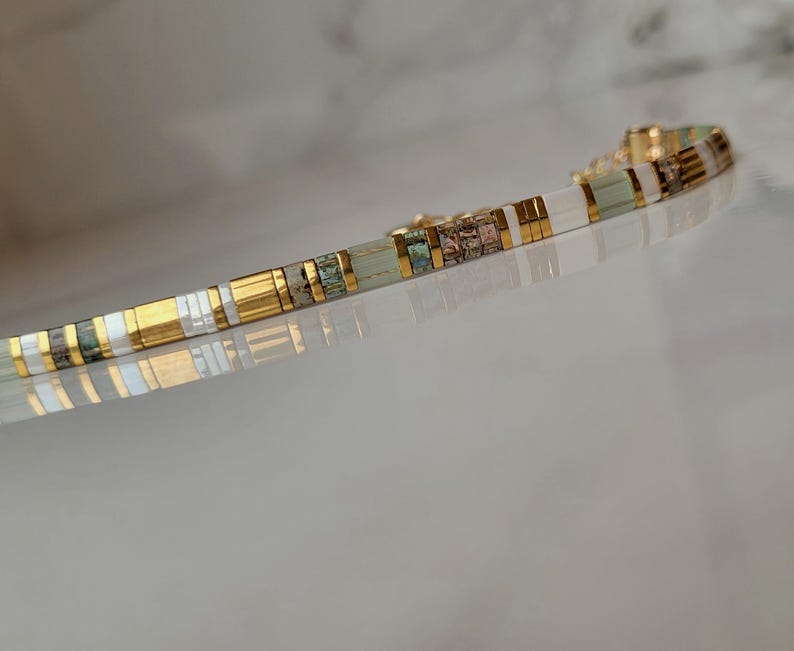 Green & Gold Tila Bead Bracelet – Adjustable Flat Bead Bracelet for Women