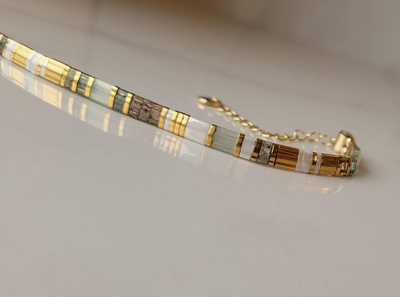 Green & Gold Tila Bead Bracelet – Adjustable Flat Bead Bracelet for Women
