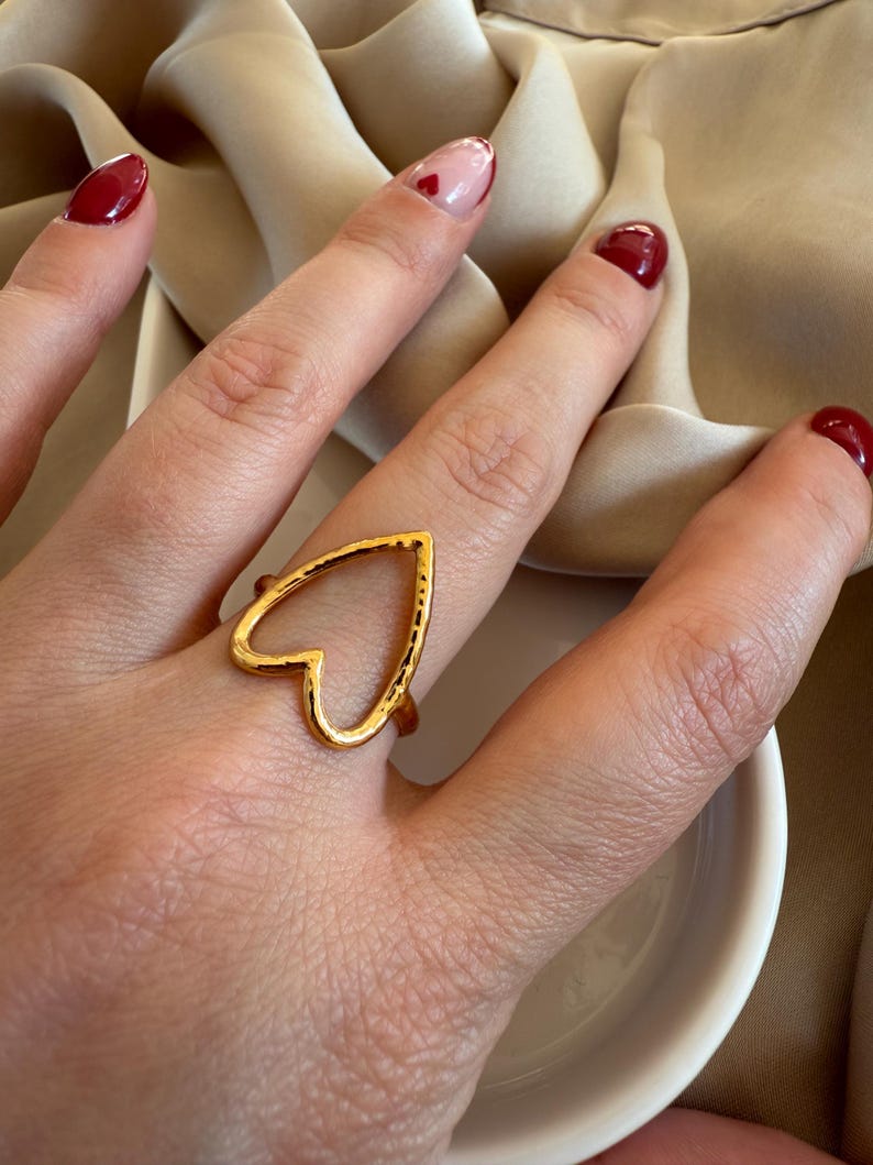 Hollow Heart Stainless Steel Ring – Adjustable Perfect Women’s Ring