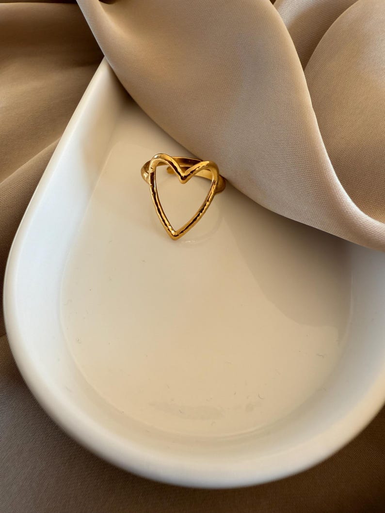 Hollow Heart Stainless Steel Ring – Adjustable Perfect Women’s Ring