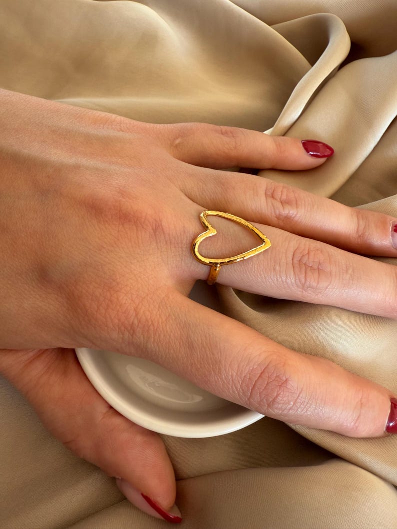 Hollow Heart Stainless Steel Ring – Adjustable Perfect Women’s Ring