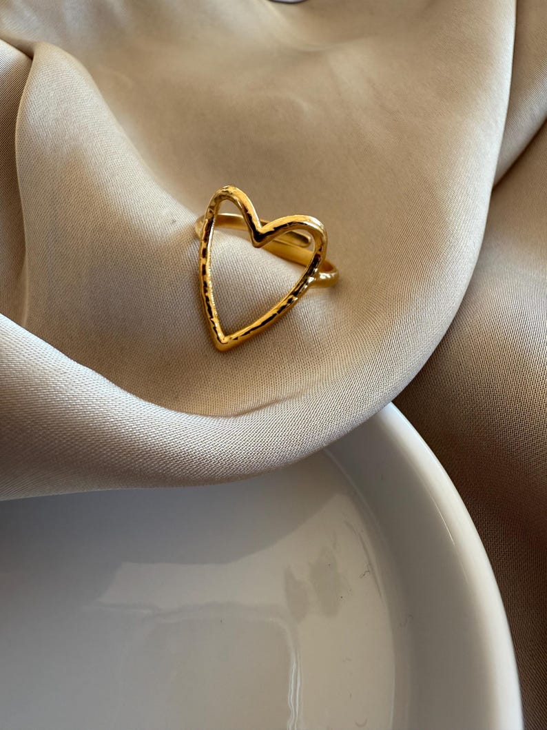 Hollow Heart Stainless Steel Ring – Adjustable Perfect Women’s Ring