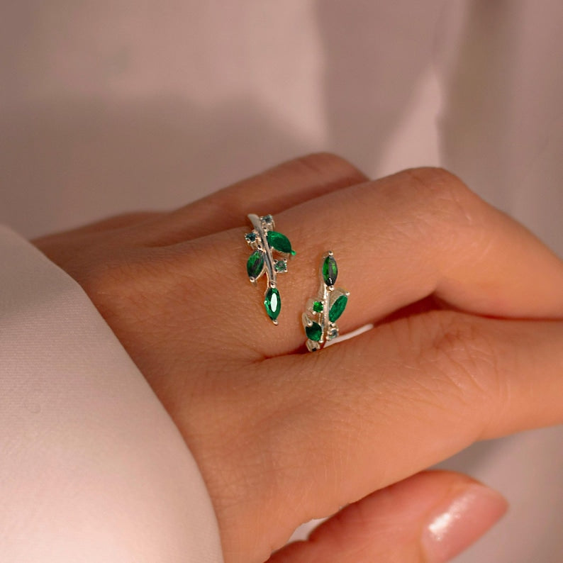 925 Sterling Silver Emerald Leaf Ring – Adjustable Everyday Jewelry with Birthstone Gift Option